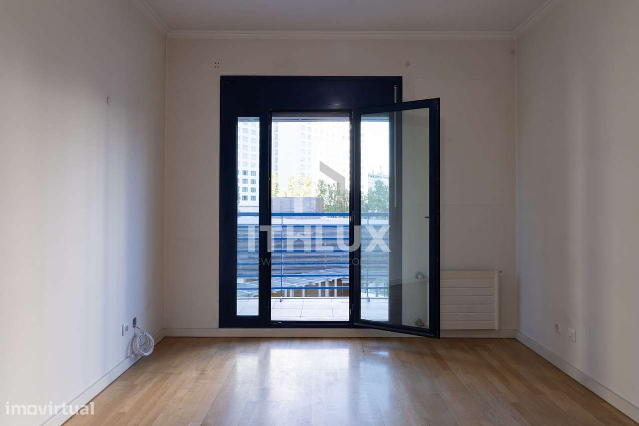T3 Renovado nos Twin Towers – Campolide, Lisboa-26