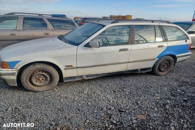 Far dreapta BMW Seria 3 E36  [din 1990 pana  2000] seria Touring wagon 318tds MT (90 hp) - 7