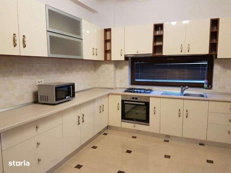 Se ofera spre inchiriere vila de lux in Prelungirea Ghencea - Imagine principală: 5/8