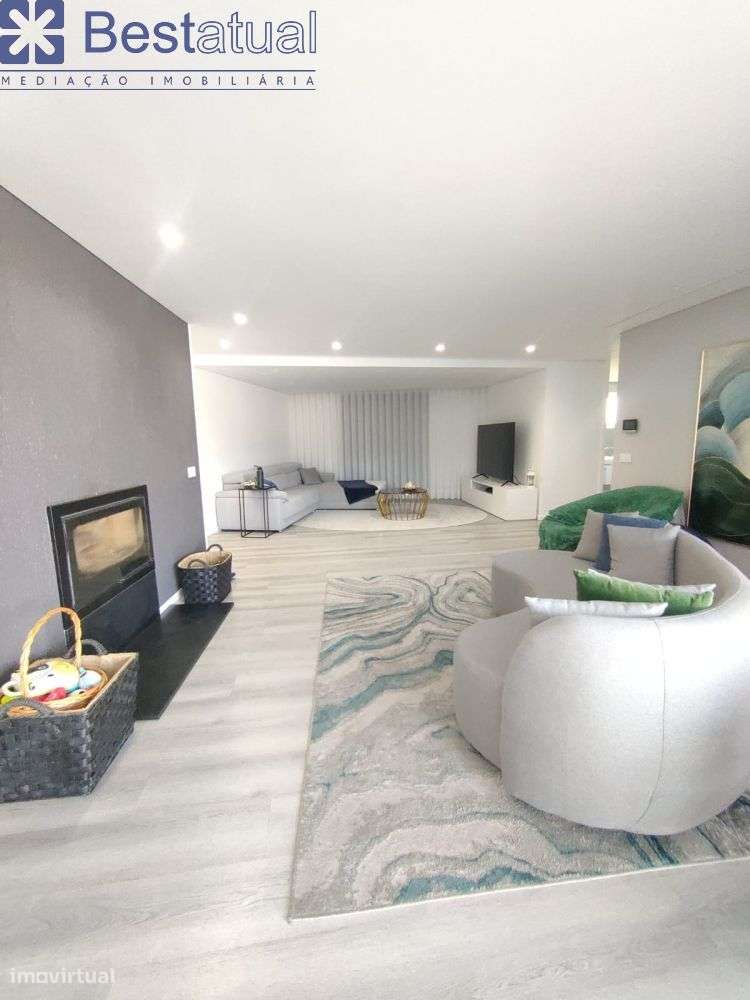 Moradia T 3 -4 frentes- de Luxo c/Piscina - Sande São Lourenço-16