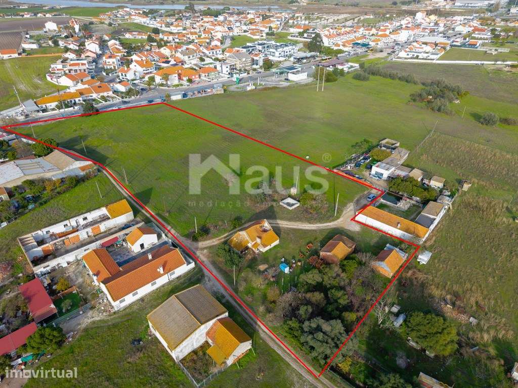 Terreno misto com área de 11440m2, localizado junto á estrada nacional - Grande imagem: 5/22