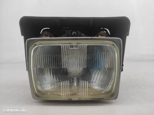 Optica Farol Direita Drt Nissan Urvan Caixa (E24) - 1