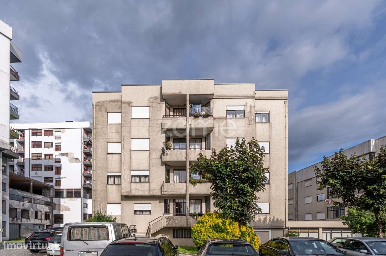 Apartamento T3 Remodelado Centro de Vila Verde-7