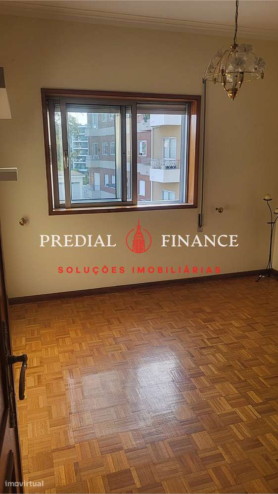 T2+1 Luminoso com Garagem Ampla em Ramalde – Zona em Valorização-14