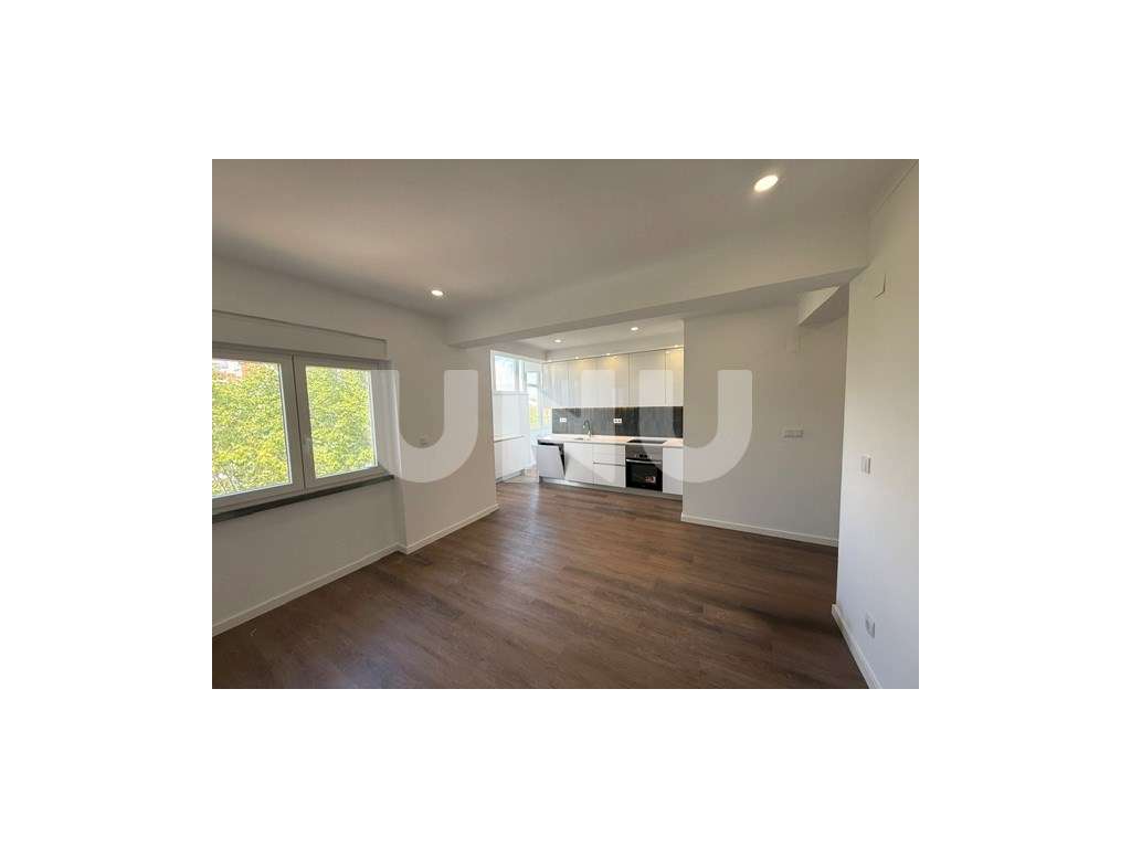 Apartamento T2 na Amadora com muita luminosidade-18