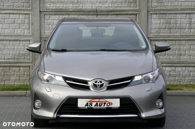 Toyota Auris 1.33 VVT-i Premium Comfort - 22