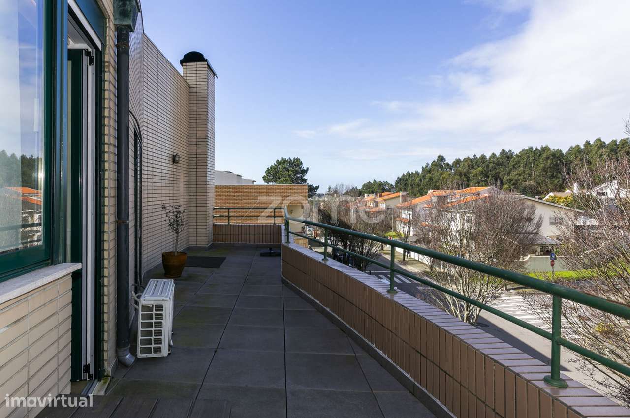 ✨ T3 Exclusivo com Terraço e Vista Mar na Avenida de Francelos ✨ - Grande imagem: 4/46