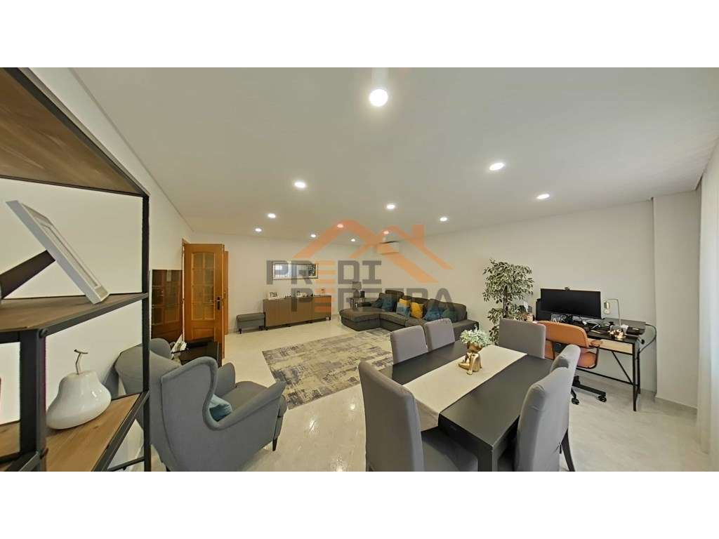 Reservado!
Apartamento T3 na Urbanização Quinta Nova - Conforto, M... - Grande imagem: 2/56