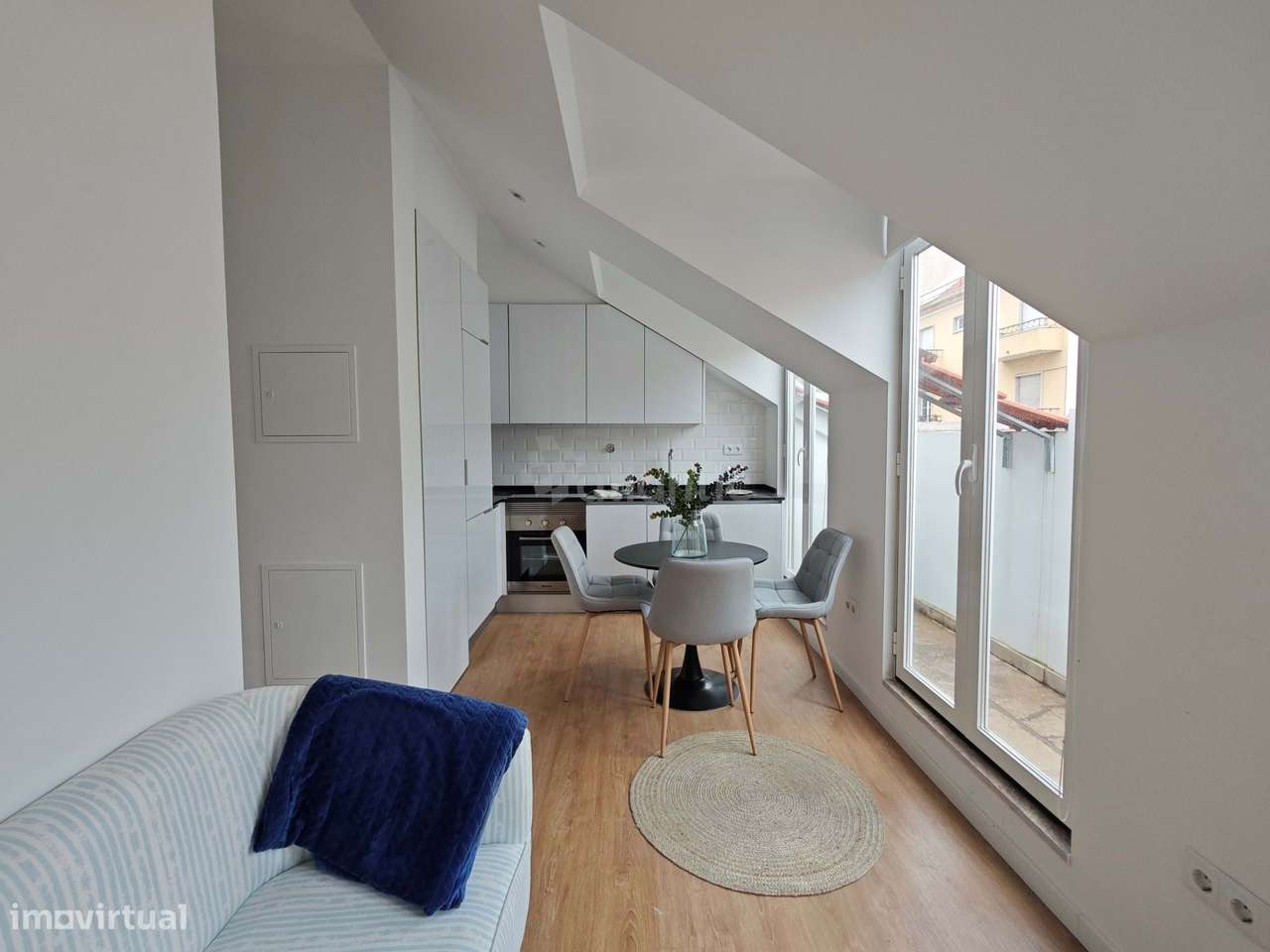 Apartamento com terraço perto do Metro - Grande imagem: 1/25