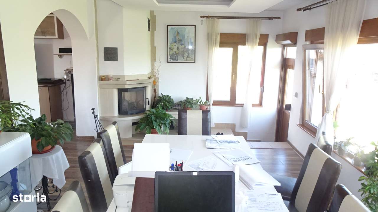 Vand casa în sistem P+M, are suprafața utilă 160 mp,finisată integral - Imagine principală: 4/11