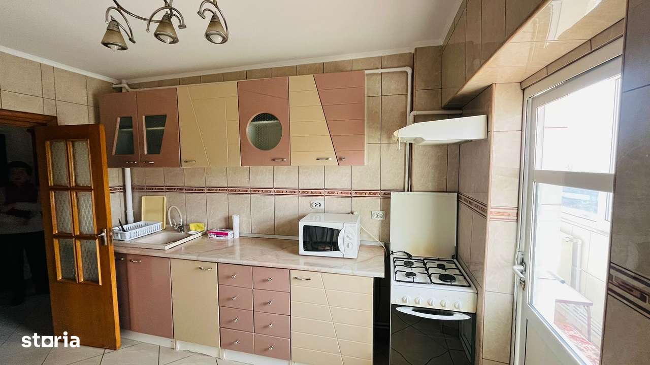 Apartament 2 camere decomandate in zona Faleza Nord - Imagine principală: 5/8