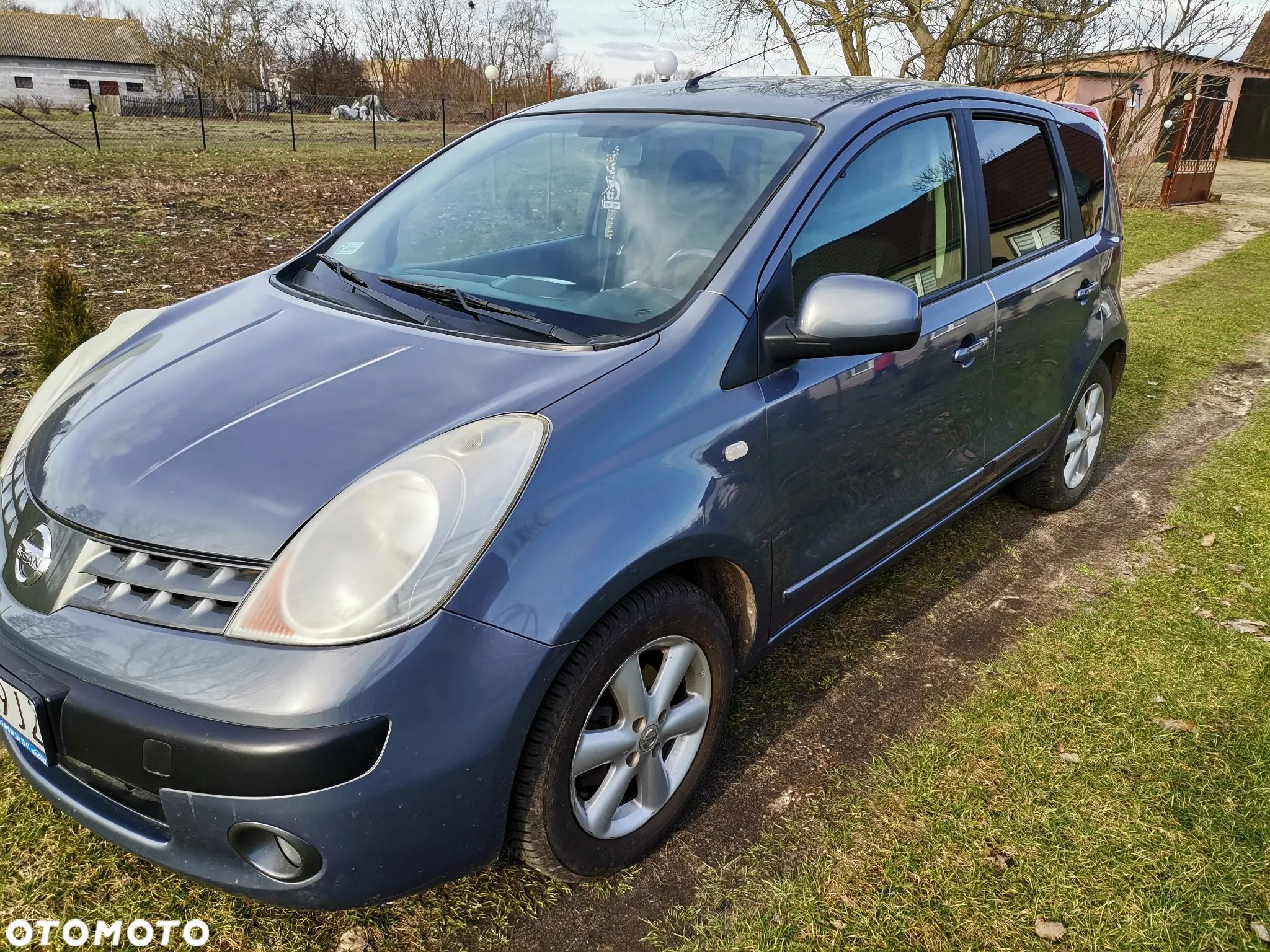 Nissan Note - 1