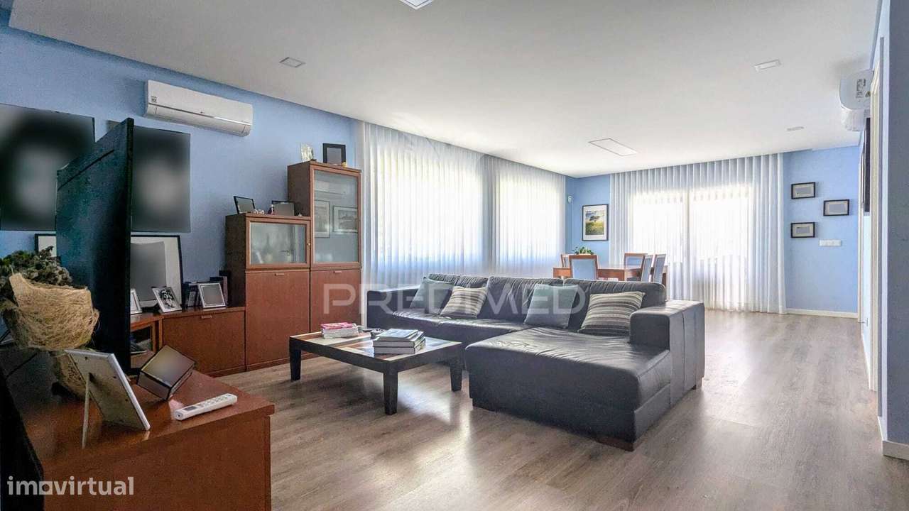 Moradia independente T4 + 1 Bairro Girassol - Caneças - Grande imagem: 4/16