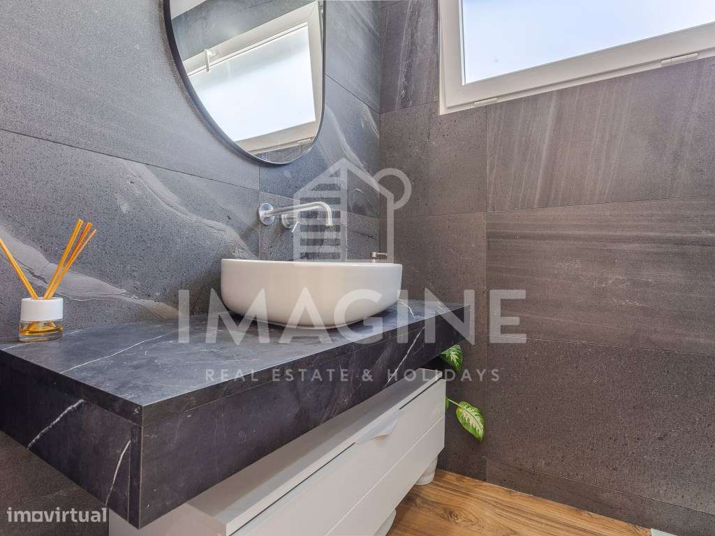 Moradia V2, de Arquitetura Moderna com Piscina e jardim - Urbanizaç...-49