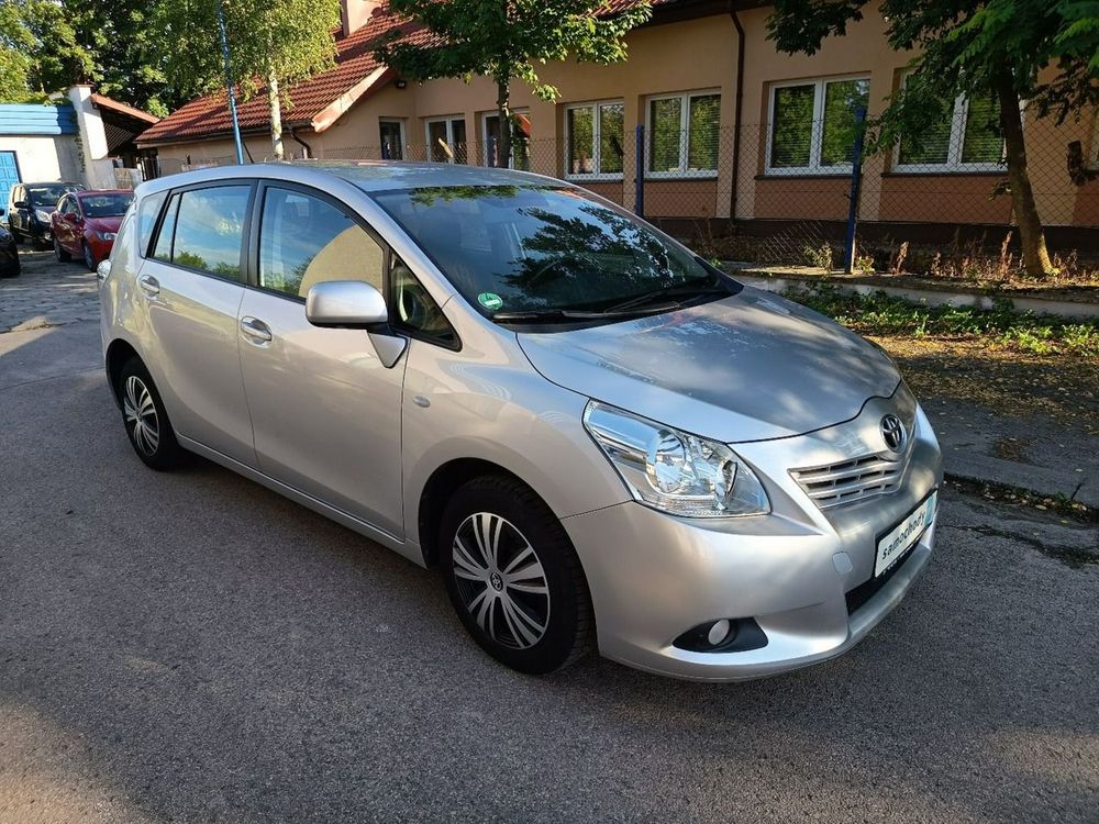 Toyota Verso 2011