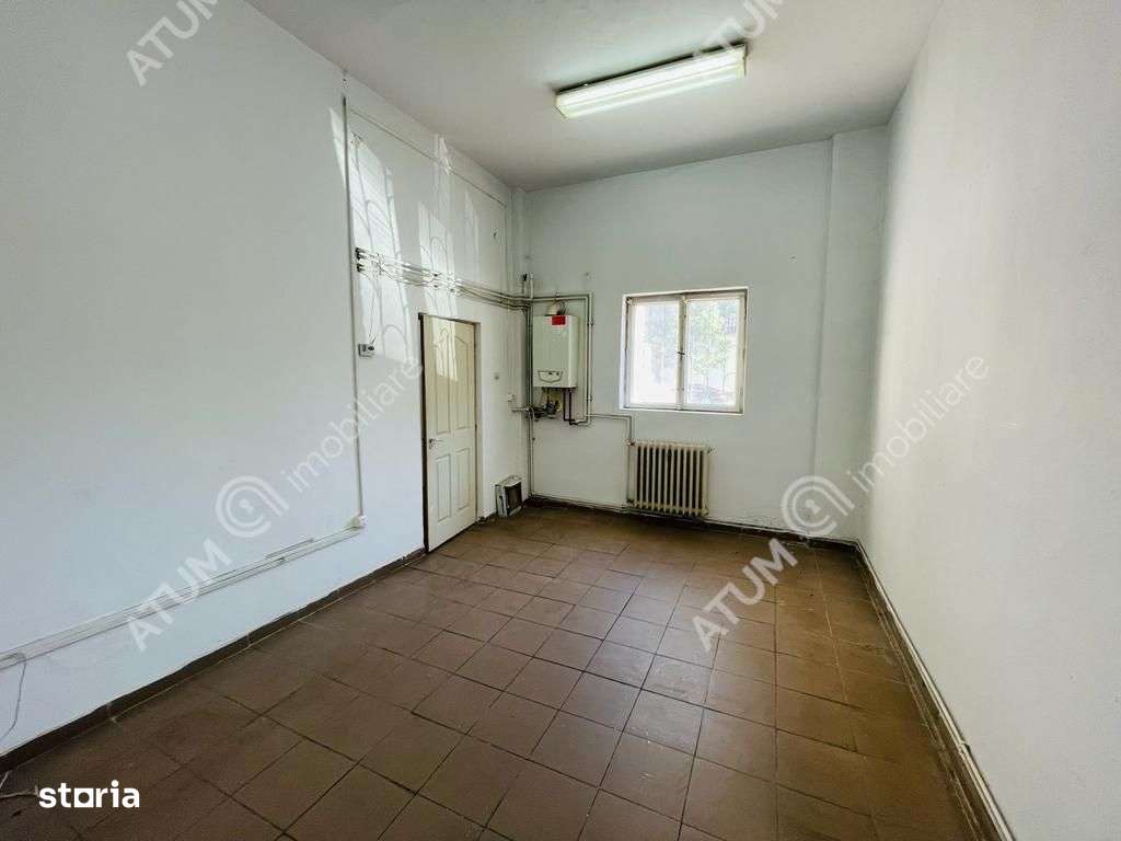 Spatiu comercial la parter de 65 mp cu vitrina zona Centrala - Imagine principală: 5/11