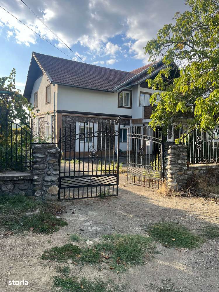 Casă Comuna Bălănești - Imagine principală: 2/14