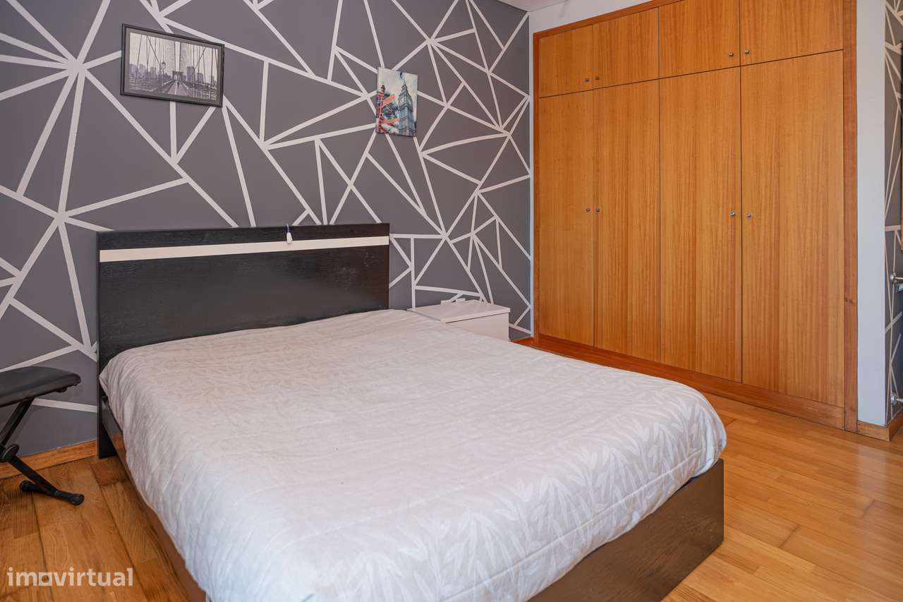 T3 com Suíte | Condomínio Fechado com Piscina | Barcelinhos-14