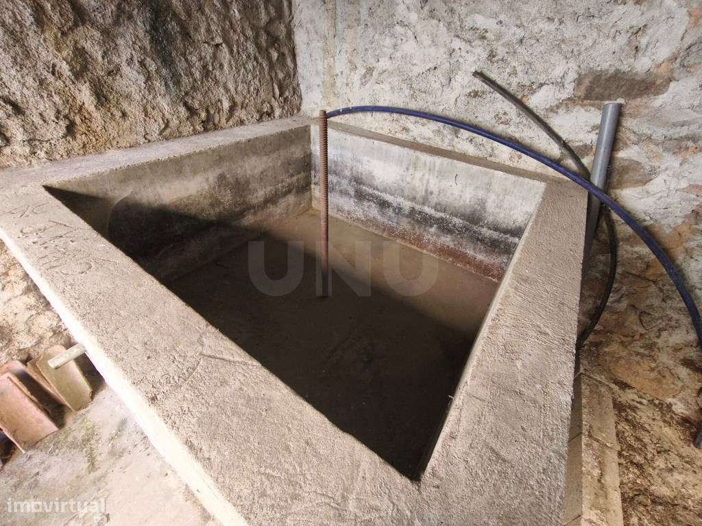 Moradia, em aldeia tranquila, em excelente estado de conservação, p...-36