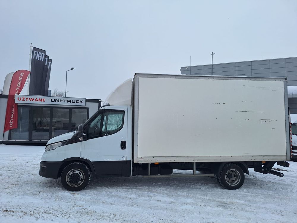 Iveco 35C16  3.0L Kontener 8EP Winda 750kg bliźniak 35C16 Kontener 8EP Winda 750 kg Tempomat niski przebieg