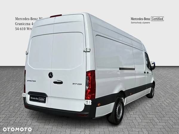 Mercedes-Benz Sprinter - 6