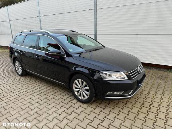 Volkswagen Passat 2.0 TDI Comfortline DSG - 2