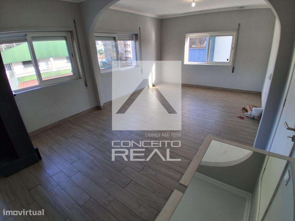 Andar Moradia - T3 - S. Cosme - Grande imagem: 4/33