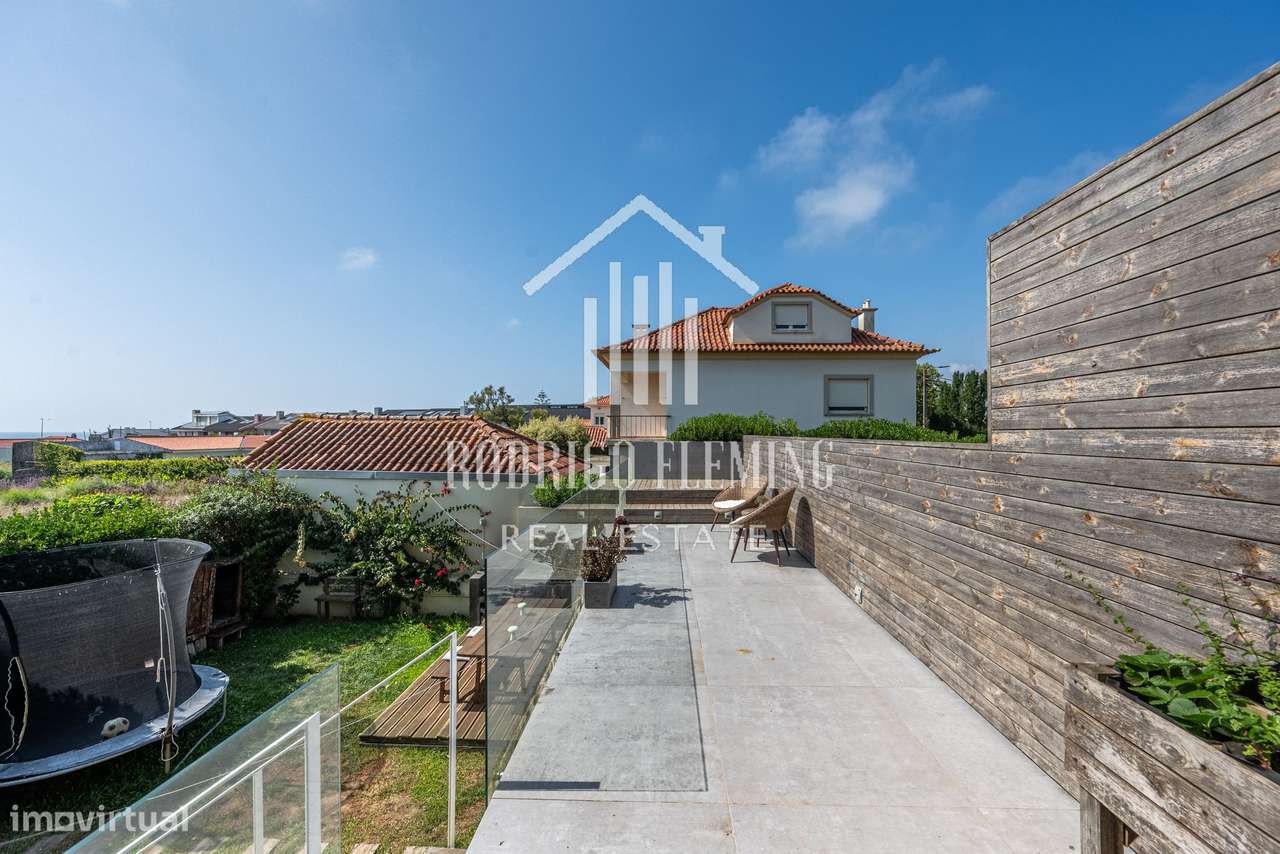 Moradia T4 com Jardim e Vista Mar - MIRAMAR-8