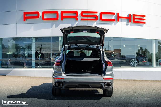 Porsche Cayenne Diesel Tiptronic S - 34