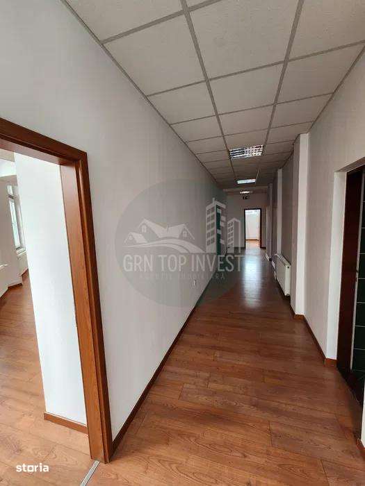 Cladire birouri 900mp 14 locuri parcare zona Piata Cluj - Imagine principală: 4/7