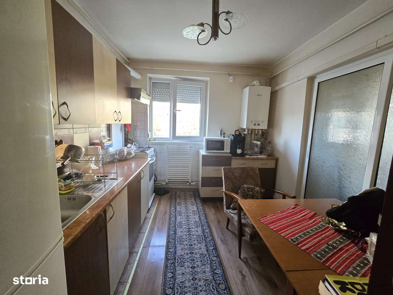 2 camere, Mazepa 2, etaj 1, stradal-3