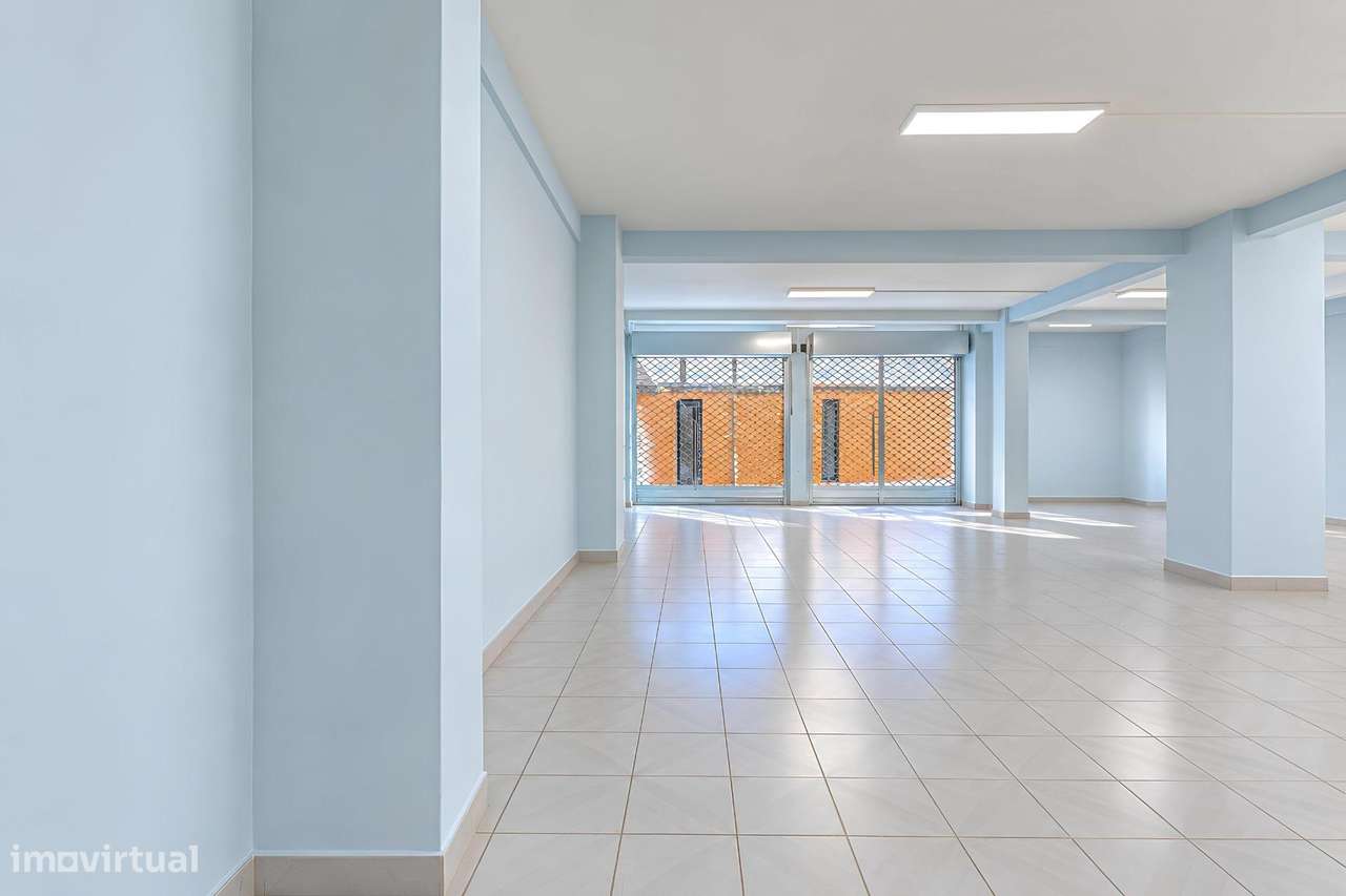 Venda | Loja de 670 m2 | 15 m de fachada | Garagem-25