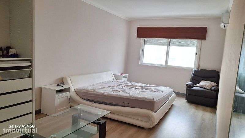 T3 Espaçoso com 135 m² em Massamá | Excelente Localização - Grande imagem: 5/8