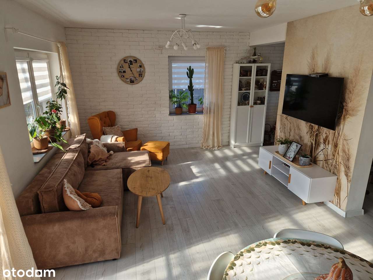 Nowoczesny dom w spokojnej okolicy - Pełny obrazek: 2/15