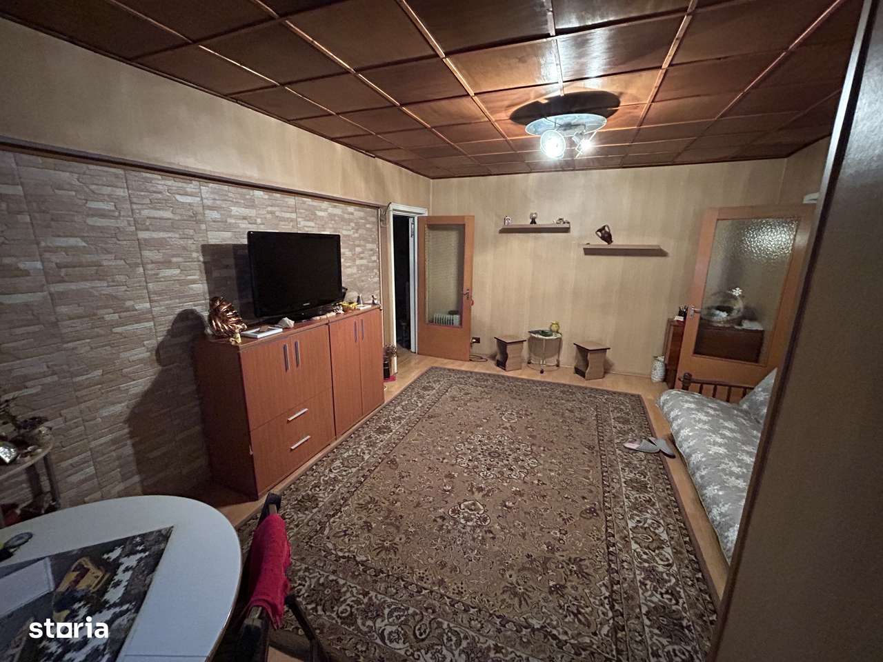 Aviatiei,Caramfil stradal,2 balcoane,2 gr sanitare,Necesita RENOVARE-5