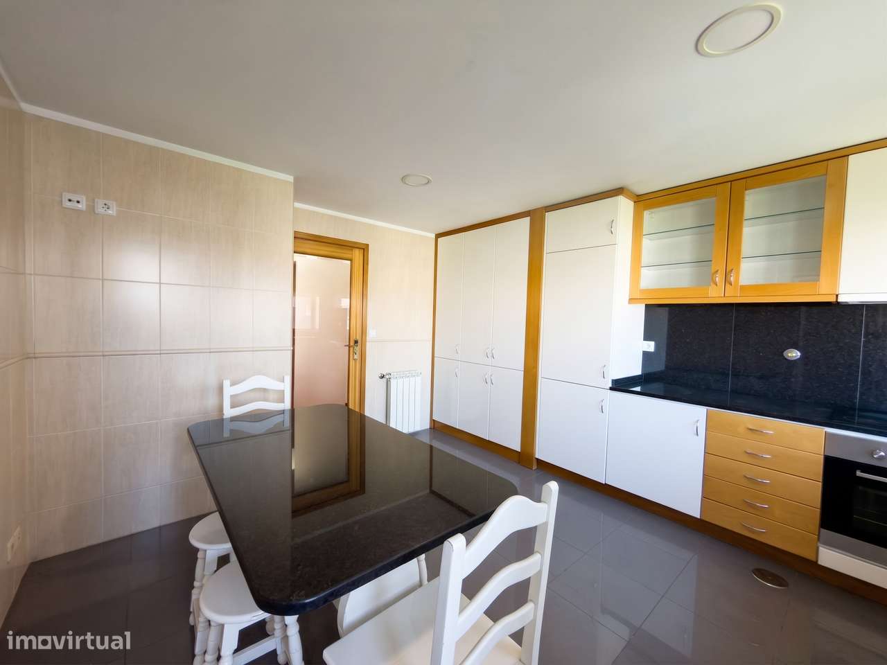 Apartamento T2 COMO NOVO Oliveira do Douro ao Intermaché-9