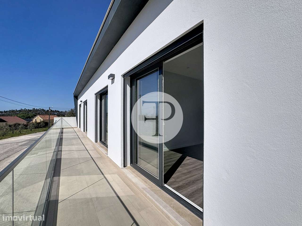 Moradia T4 com 2 suítes, piscina interior central em Alfeizerão-33