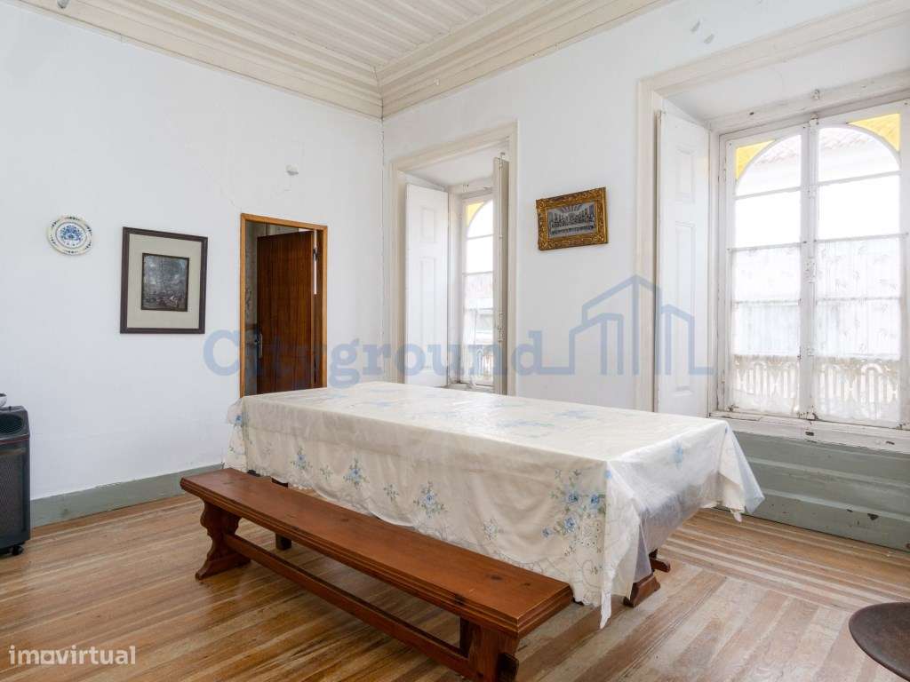 Prédio para renovar junto à praia de São Martinho do Porto-8