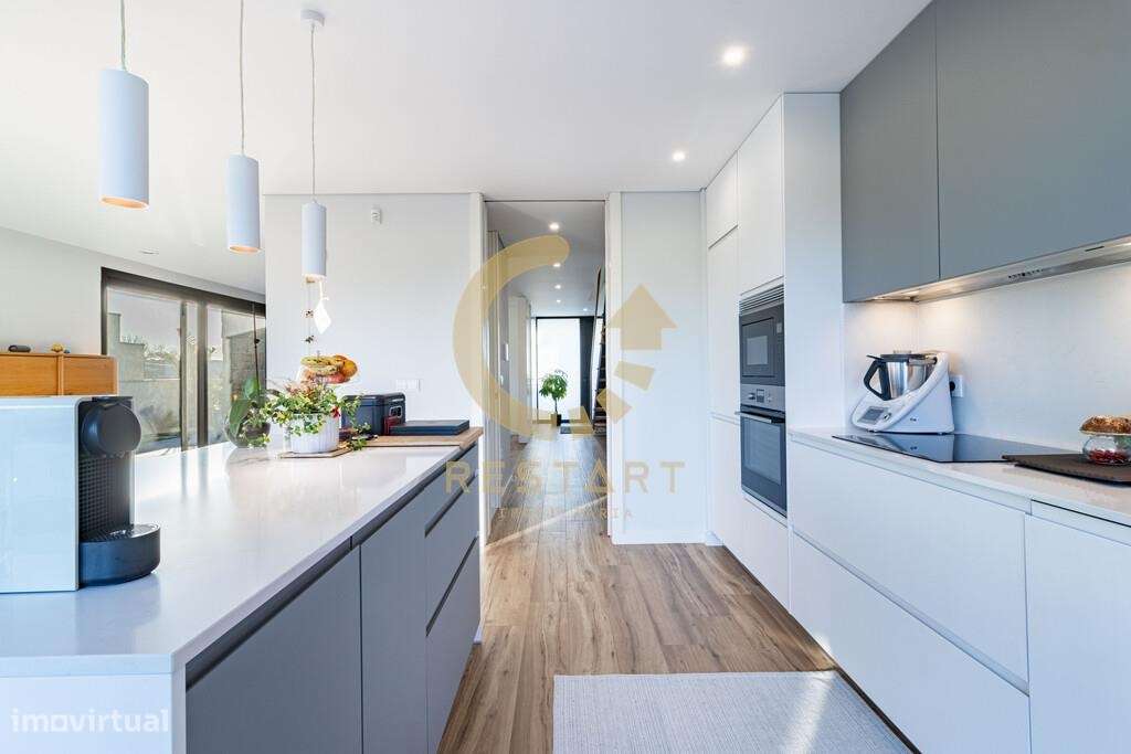 Moradia T3 S. Félix da Marinha como Nova - Vistas Mar a 6 minutos a pé - Grande imagem: 4/41