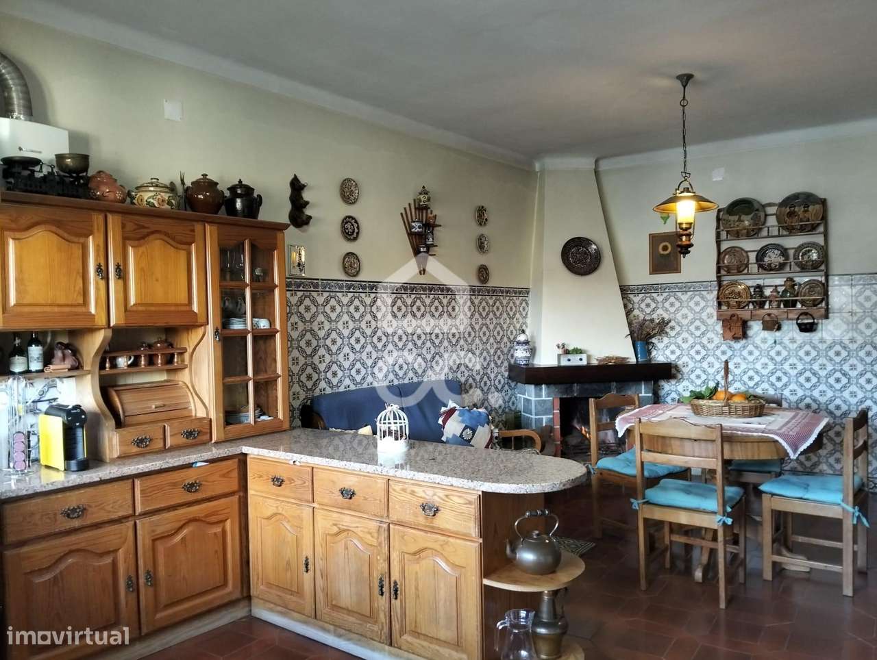 Moradia T5 inserida em lote de 376 m²-11