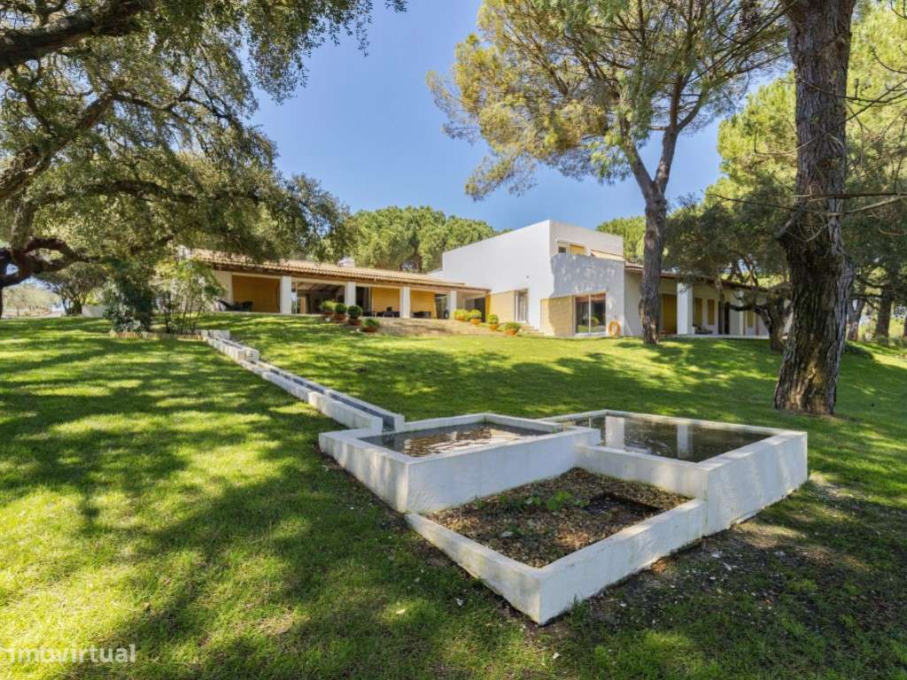 Refúgio Contemporâneo entre Vinhas na Comporta-32