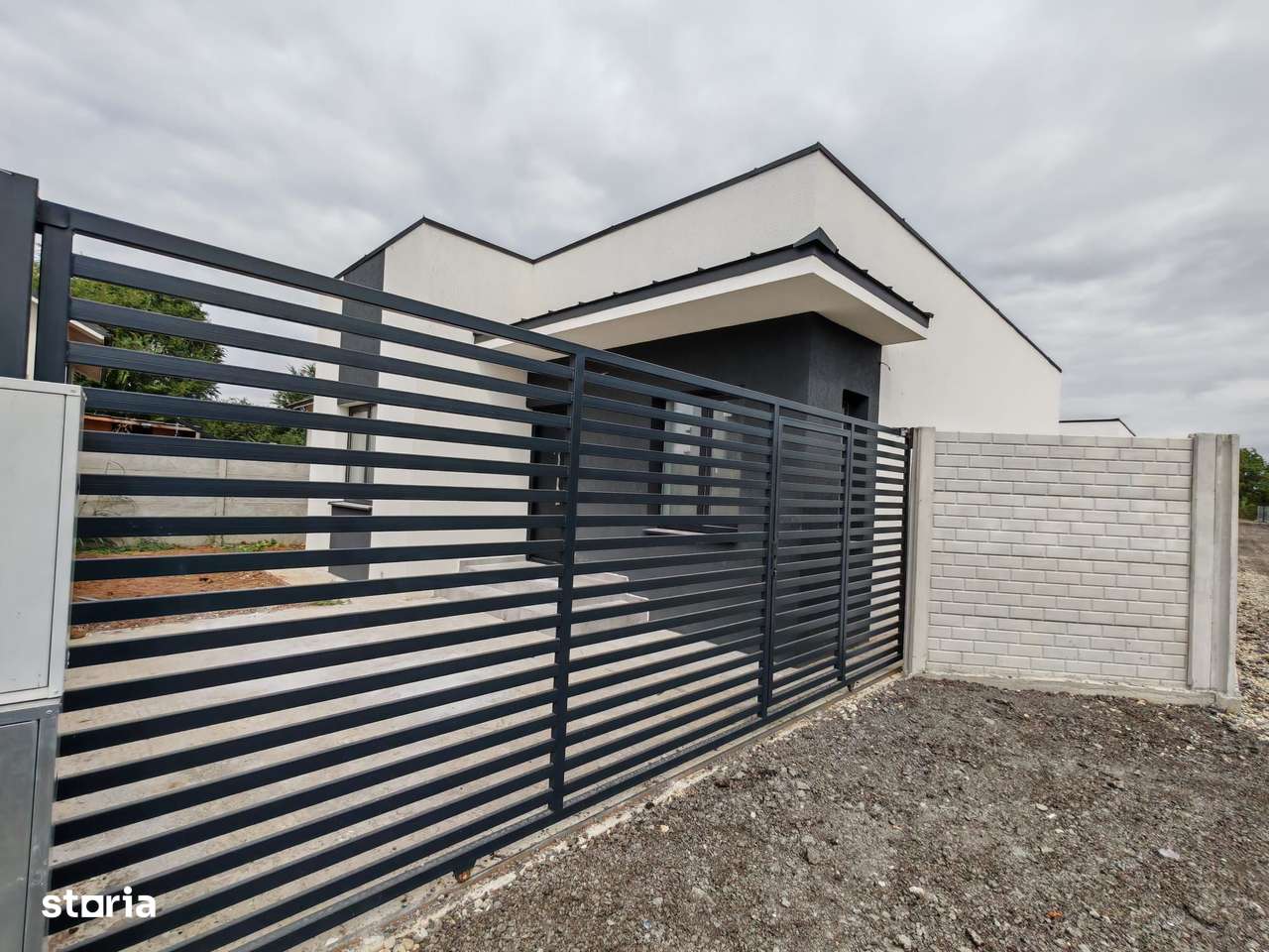 Casa parter 4 camere, strada asfaltata, Berceni - Imagine principală: 2/15