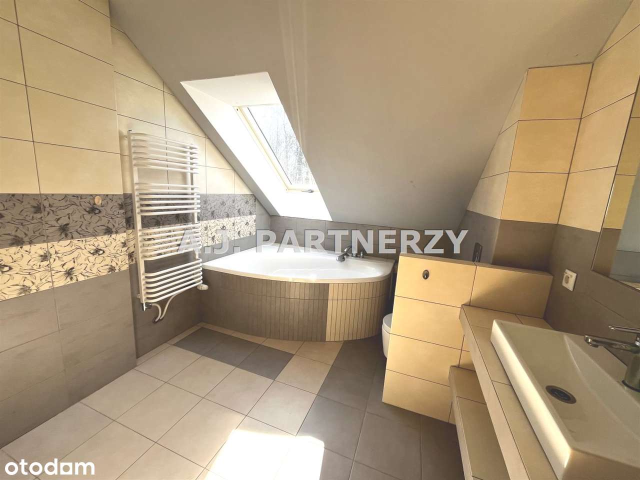 Dom poza miastem na dużej działce-3