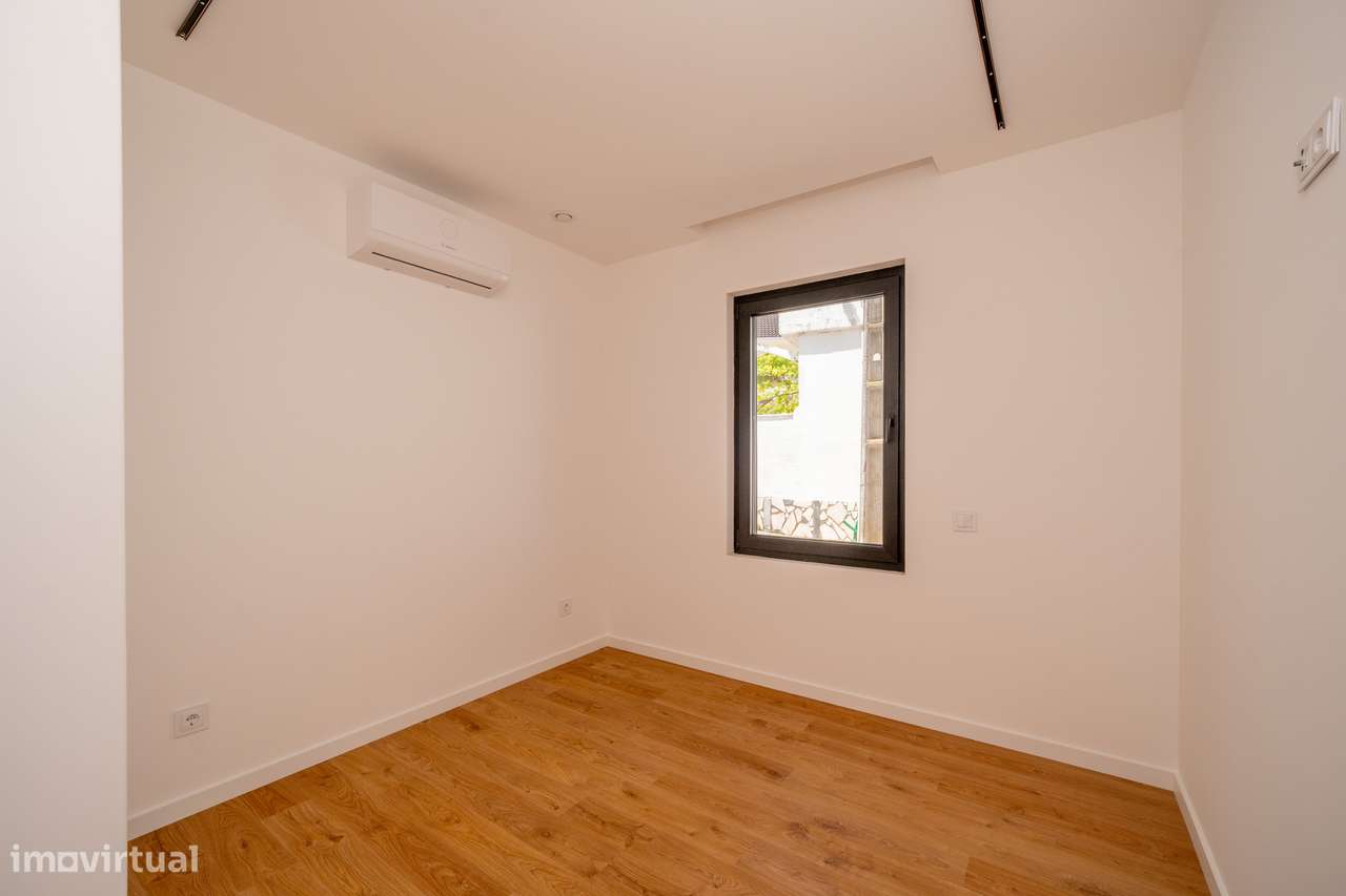 T3 Exclusivo | Design Contemporâneo | prox. à Praia da Areia Branca-37