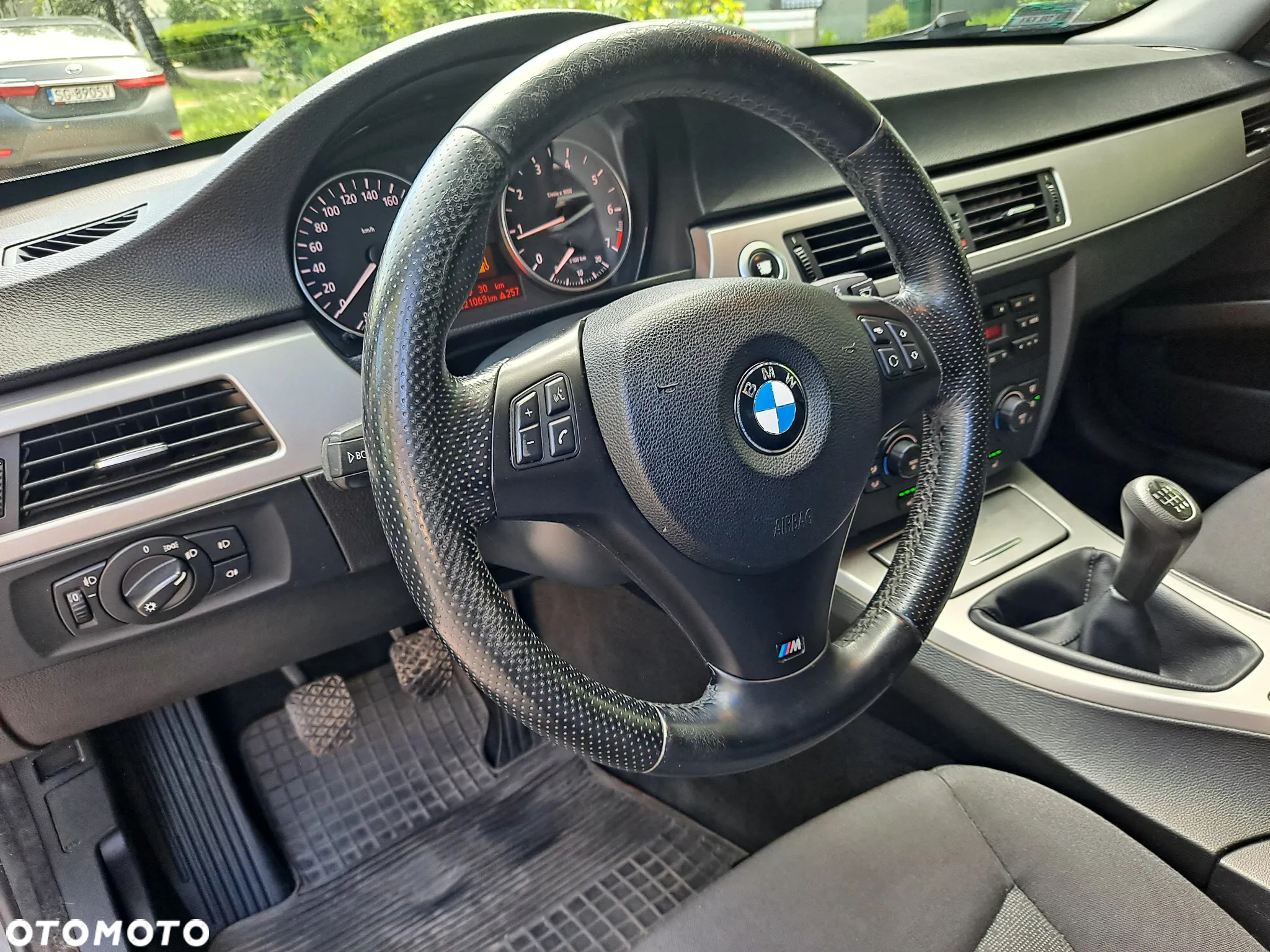 BMW Seria 3 318i - 17