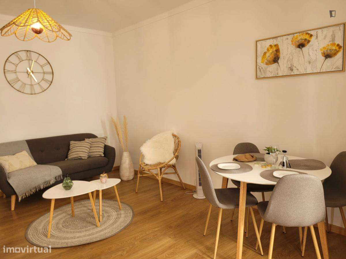 Apartamento com 1 quartos - localizado em Faro - Grande imagem: 2/5