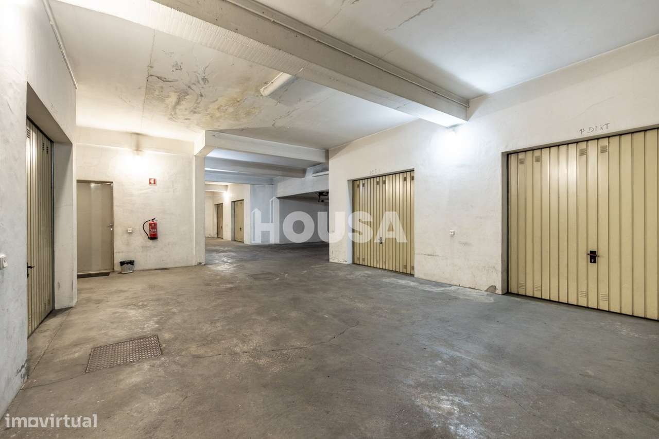 Apartamento T3 com Sótão, Garagem e Terraço – Nova Leiria-43