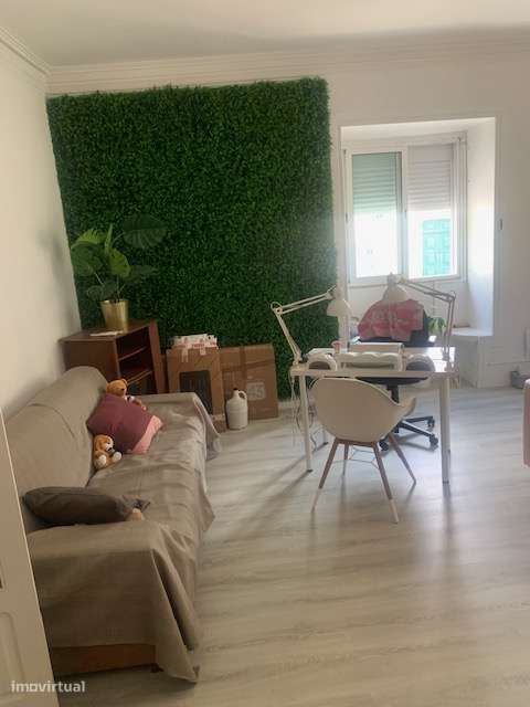 Moradia c/Comercio R/C e Habitação 1º Andar - Grande imagem: 5/10