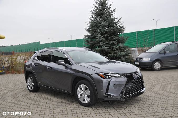 Lexus UX 250h - 3