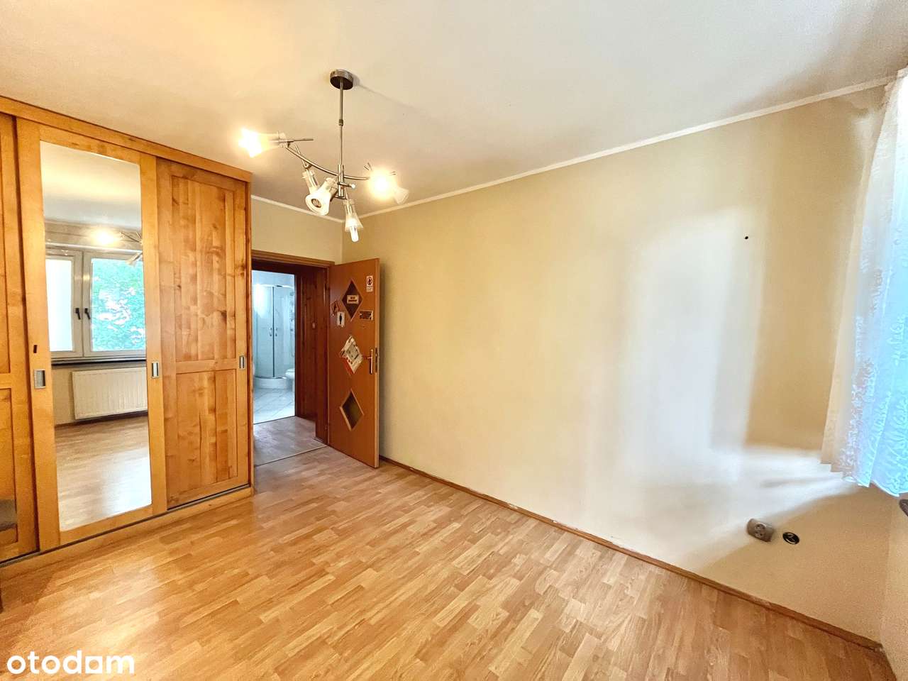 Przestronny dom w Miliczu przy ul. Jaworowej 270m2 Kwatery pracownicze-11